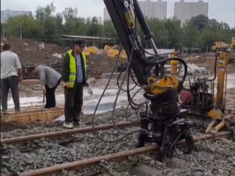 Jinggong Railway Tamping Machine: A Reliable Partner for Railway Maintenance